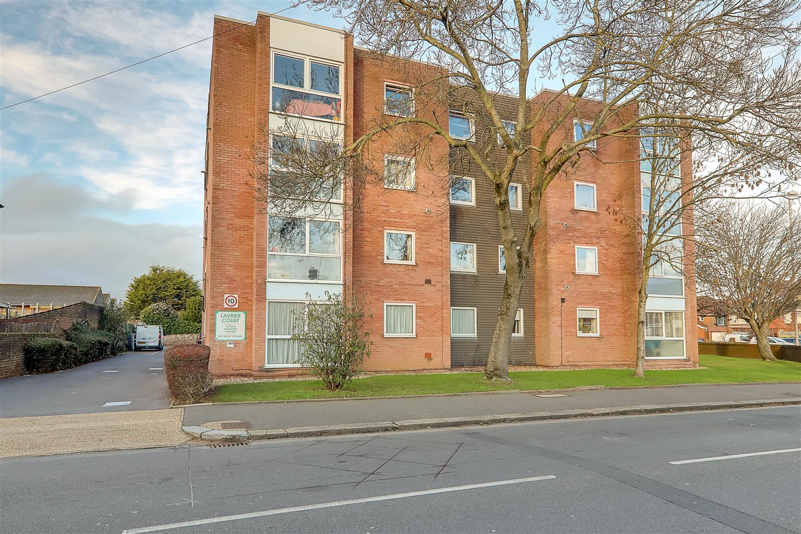Apartment | Northcourt Road, Worthing | To Let